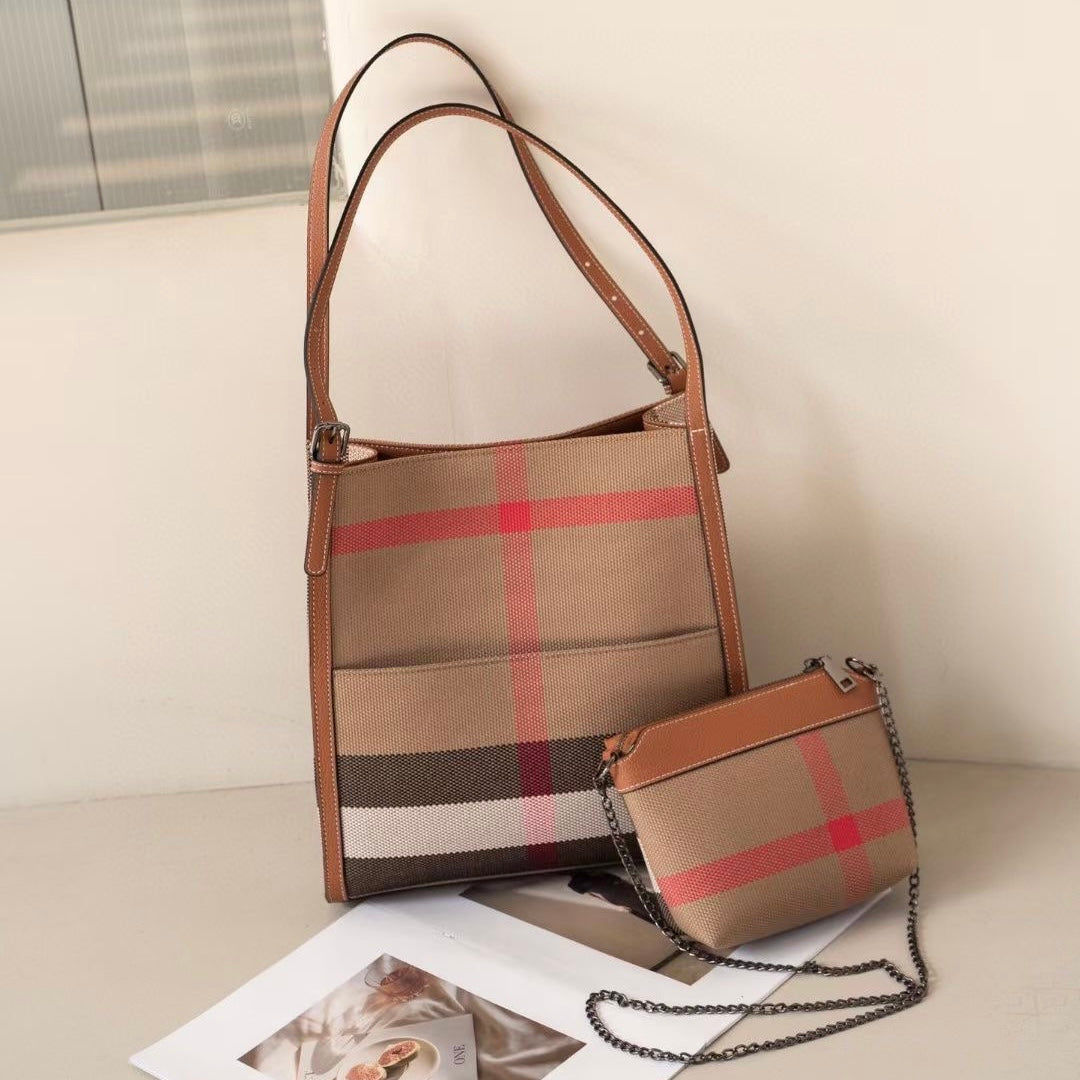 【Bb bag】【2 in 1】Checkered Cowhide Leather Shoulder Bag with Chain Cellphone Bag，buy 1 get 1 pony and 1 headband