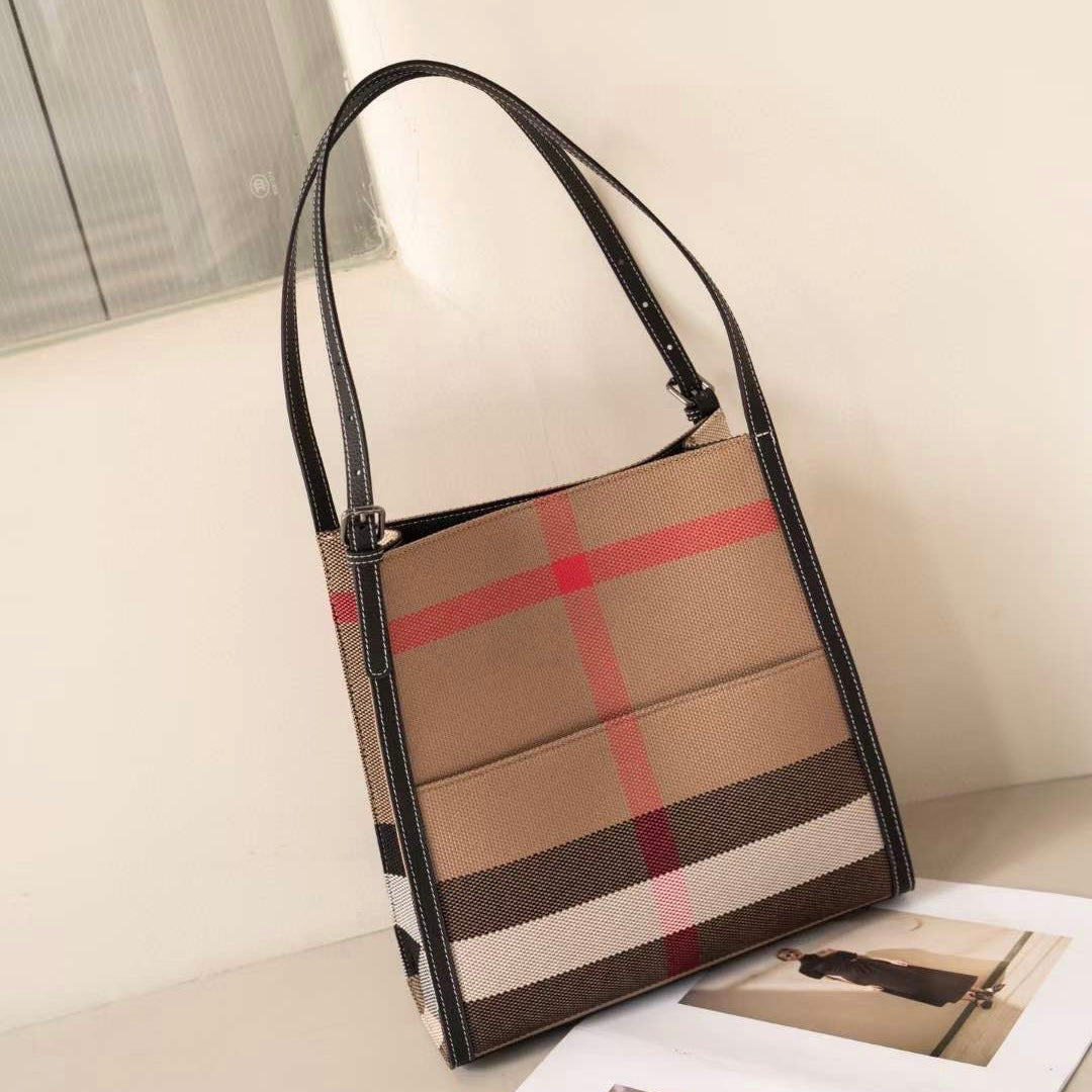 【Bb bag】【2 in 1】Checkered Cowhide Leather Shoulder Bag with Chain Cellphone Bag，buy 1 get 1 pony and 1 headband
