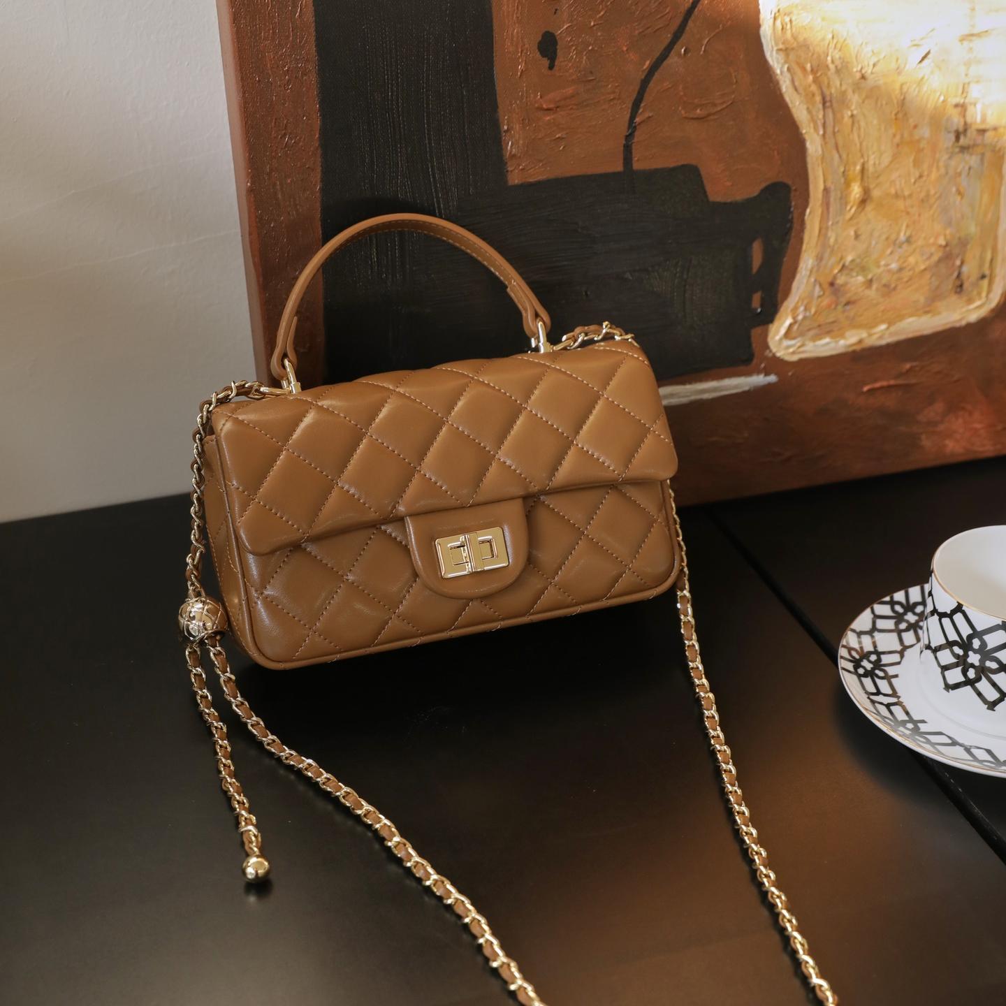 【C Bag】Quilted Handle Crossbody Bag，buy 1 get 1 pony and 1 headband